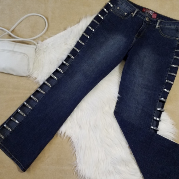 Lazer Jeans Denim - Lazer Jeans -Plus sz 20 jeggings- 
Cut Out sides